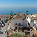 Paradise - El Paraiso