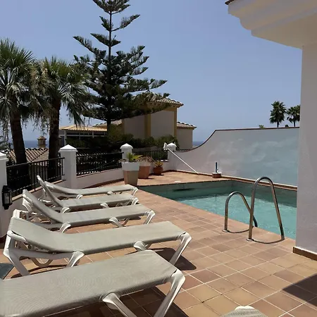 Paradise - El Paraiso *