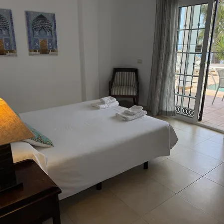 Paradise - El Paraiso *