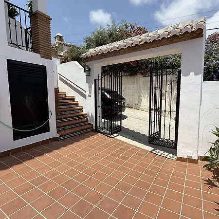 Paradise - El Paraiso *